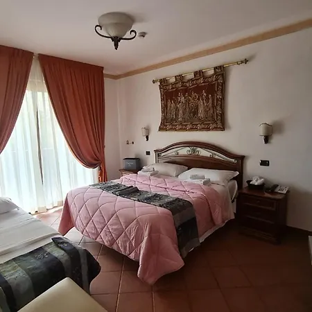 Euro House Airport 4*