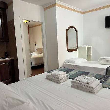 Euro House Airport 4*