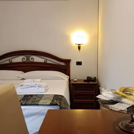 Euro House Airport