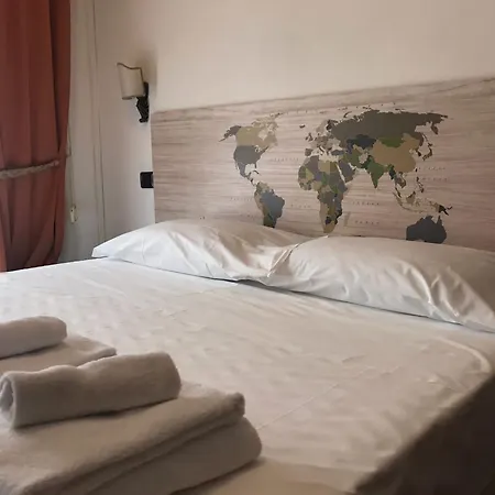 Отель Euro House Airport Фьюмичино