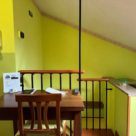 Euro House Airport Hotel 4*