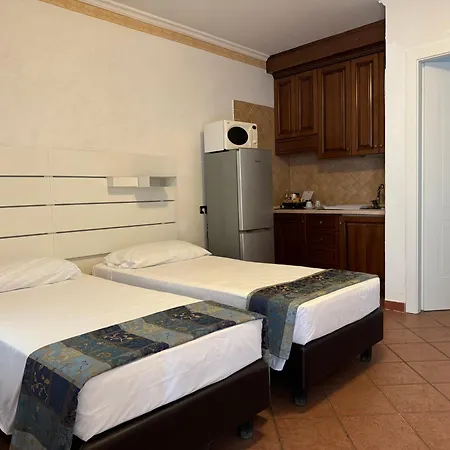 Отель Euro House Airport
