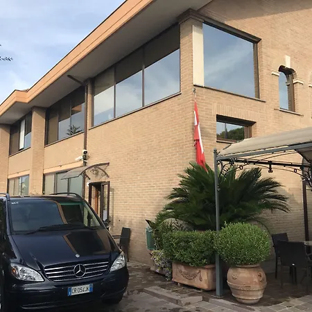 Euro House Airport Отель