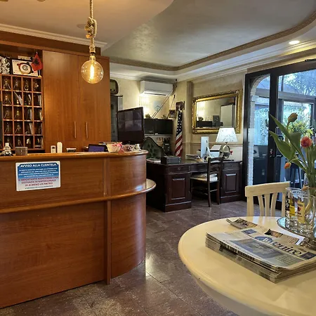 Отель Euro House Airport Фьюмичино