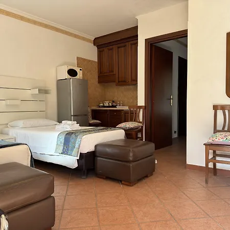 Отель Euro House Airport Фьюмичино