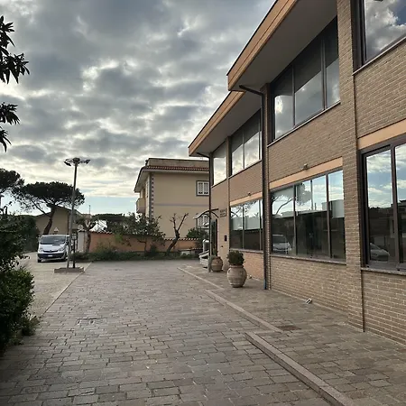 Euro House Airport