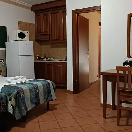 Euro House Airport Фьюмичино