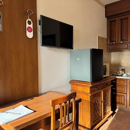 Отель Euro House Airport Фьюмичино