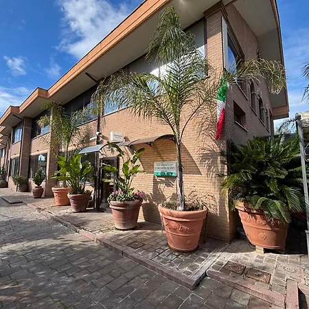 Euro House Airport 4* Фьюмичино