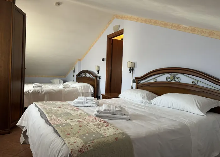 Euro House Airport Отель 4*